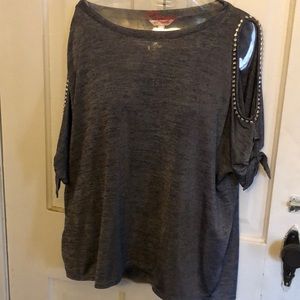 Cold shoulder top